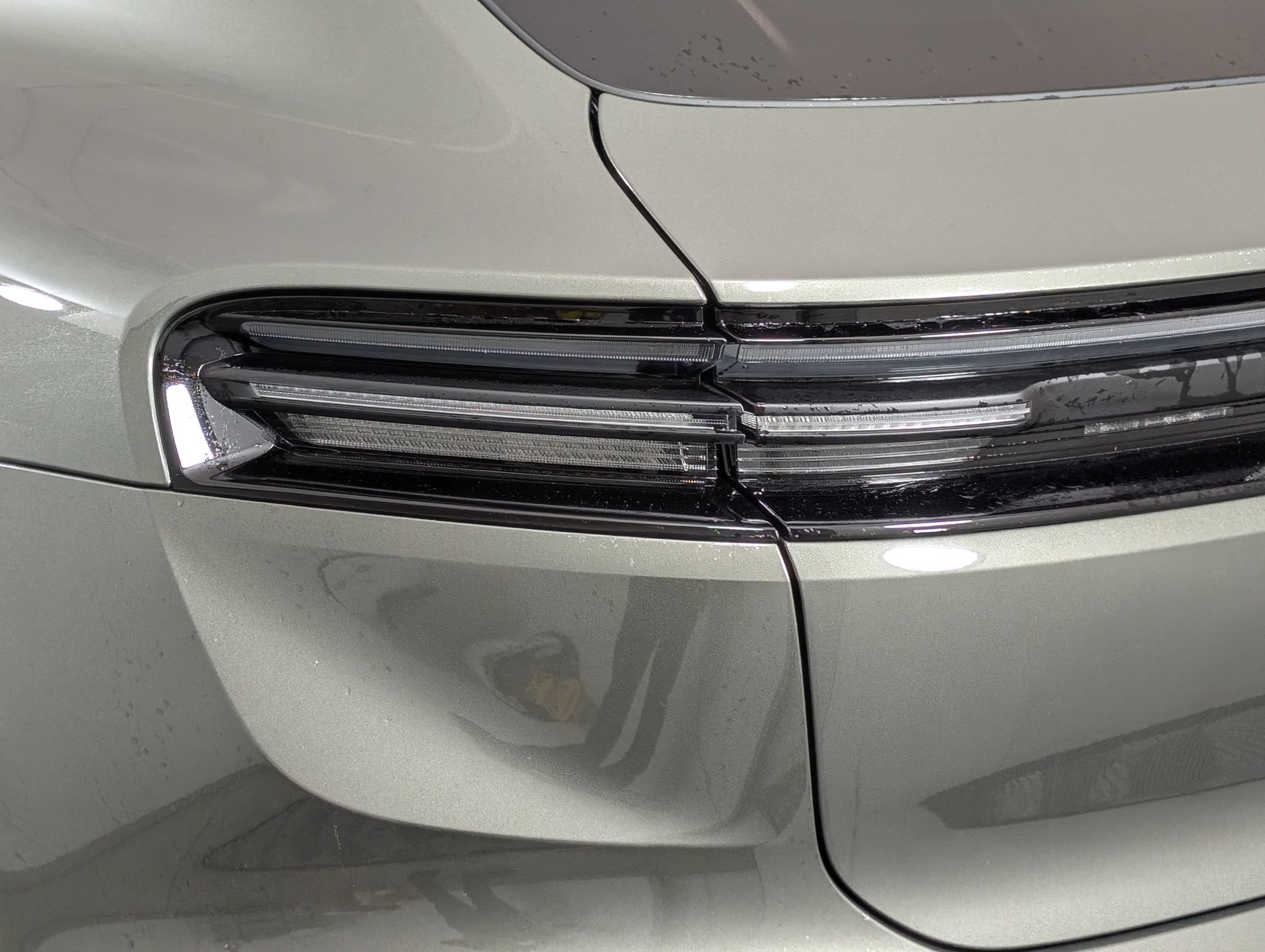 Used 2026 Porsche Macan 4 Electric AWD/4WD image 15