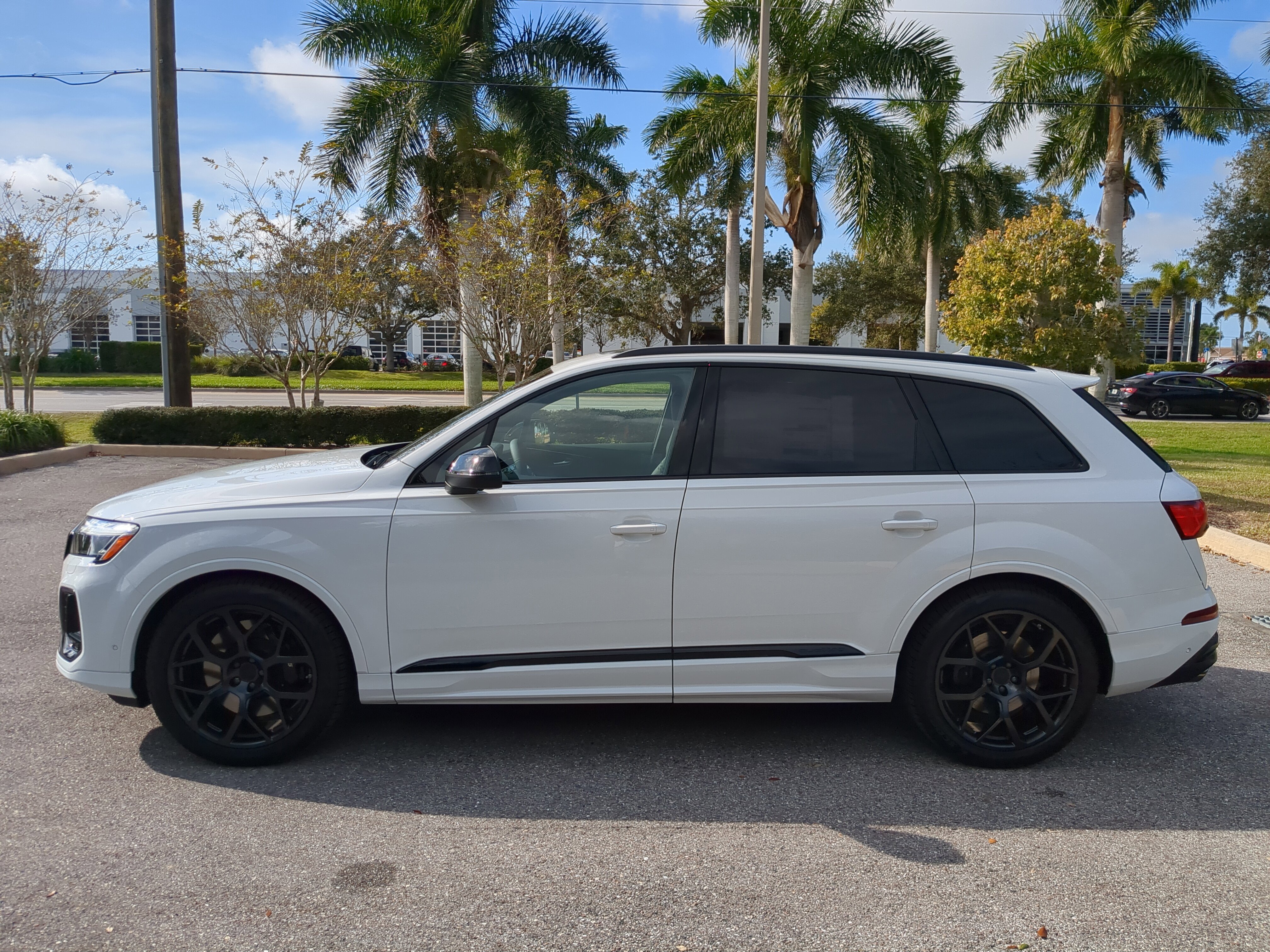 New 2026 Audi SQ7 Premium Plus image 7