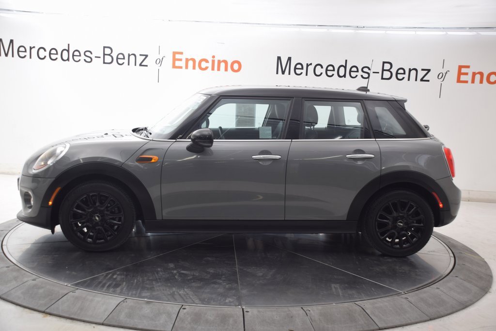 Used 2015 MINI Cooper 4-Door Hardtop image 3