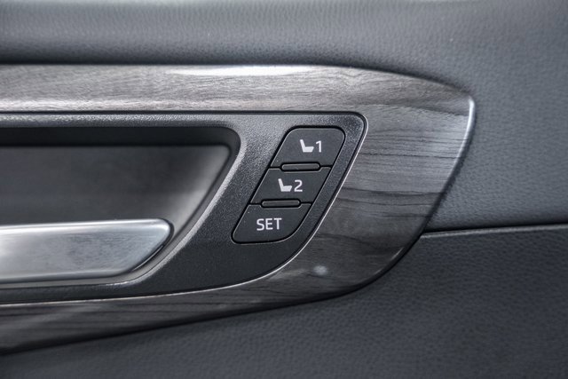 Used 2024 Toyota Highlander Platinum image 43