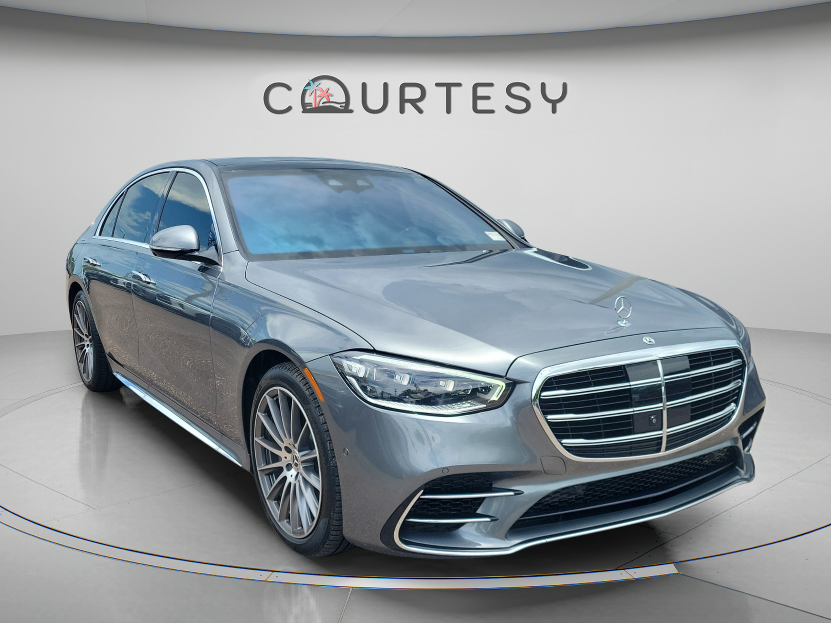 Used 2026 Mercedes-Benz S 580 4MATIC Sedan image 4