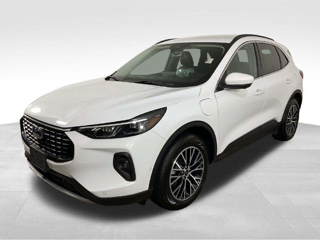 Used 2023 Ford Escape SE w/ PHEV Premium Package FWD image 4