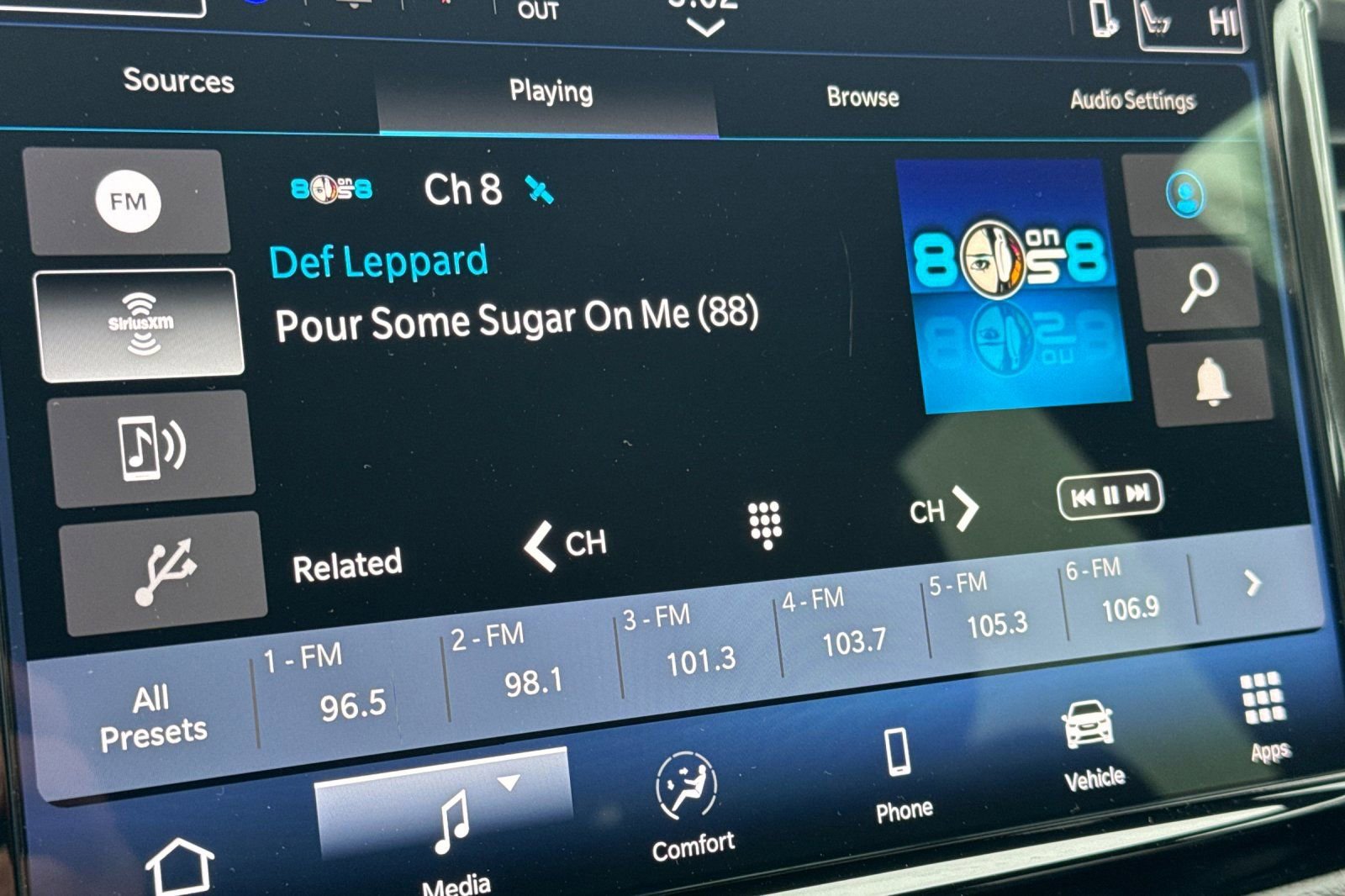 Used 2025 Chrysler Pacifica Select image 21