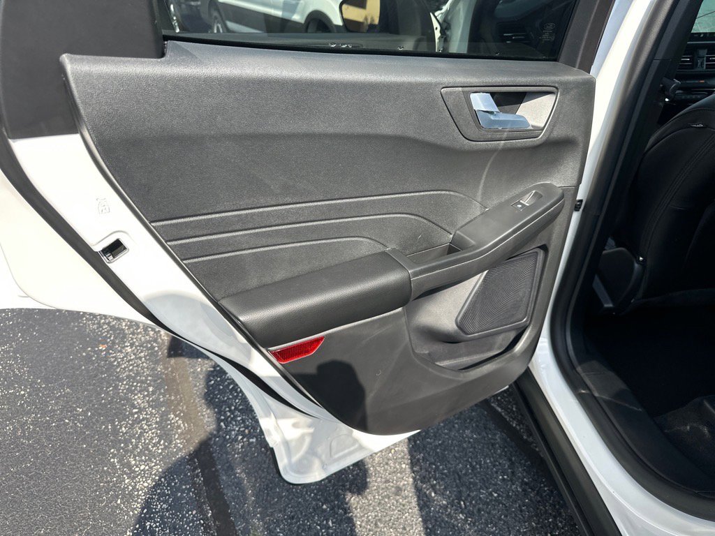 New 2025 Ford Escape ST-Line w/ Tech Pack #1 image 28