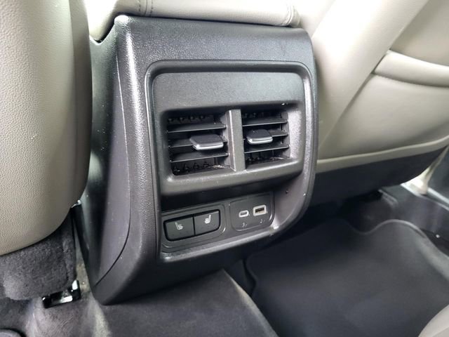 Used 2021 Cadillac XT4 Luxury w/ Cold Weather Package image 15