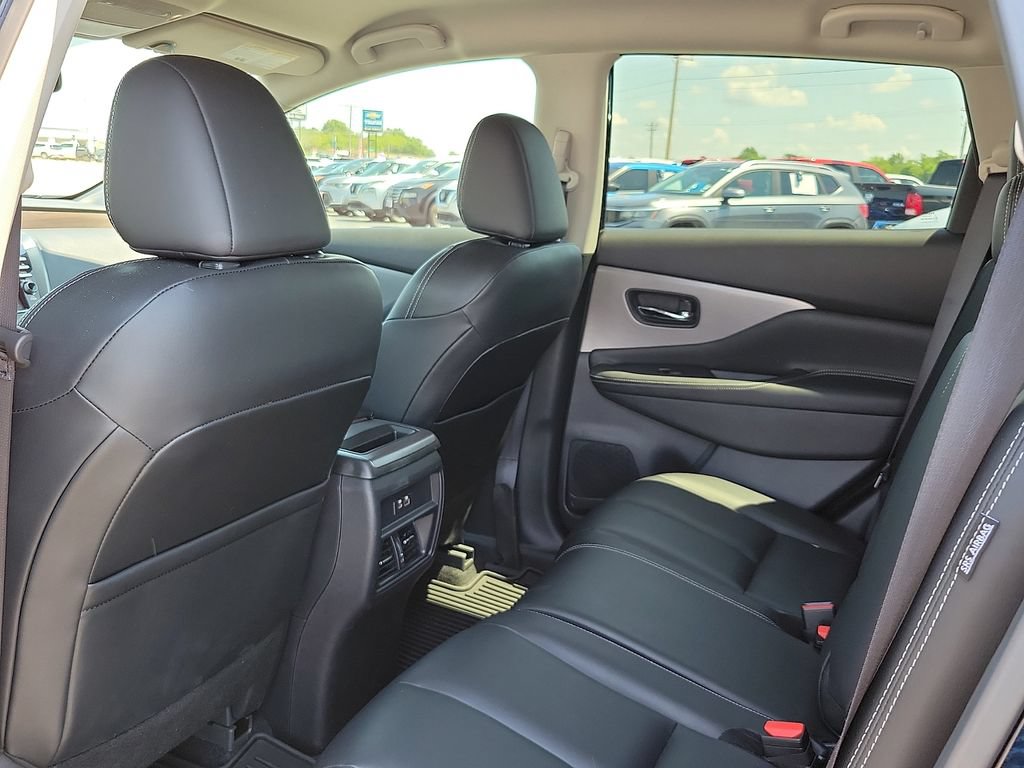 Used 2024 Nissan Murano SV w/ SV Midnight Edition Package FWD image 9