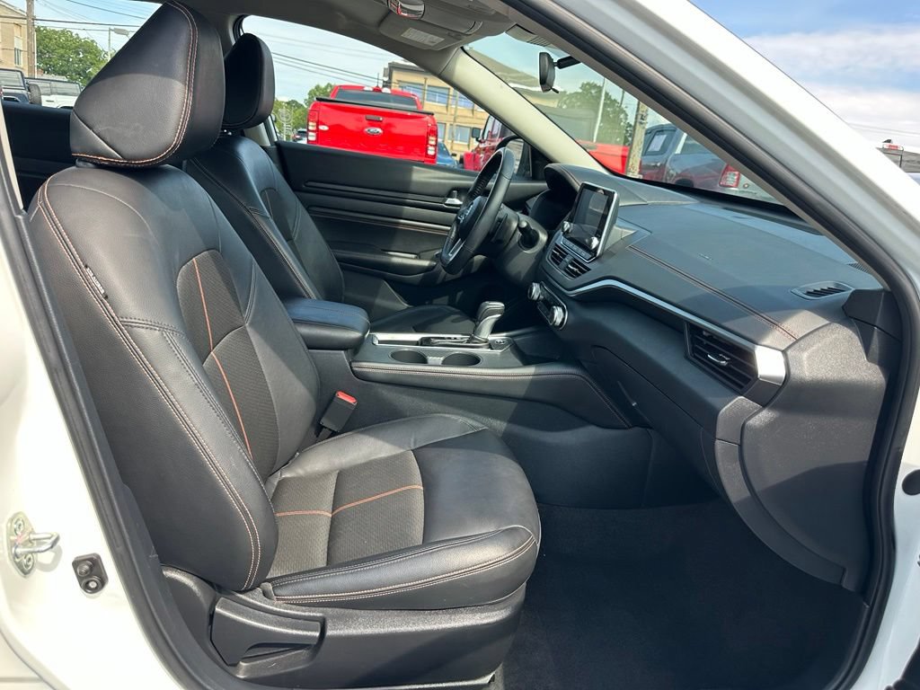 Used 2022 Nissan Altima 2.5 SR FWD image 14