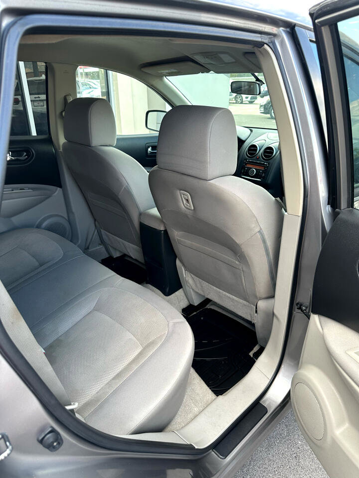 Used 2013 Nissan Rogue S image 17