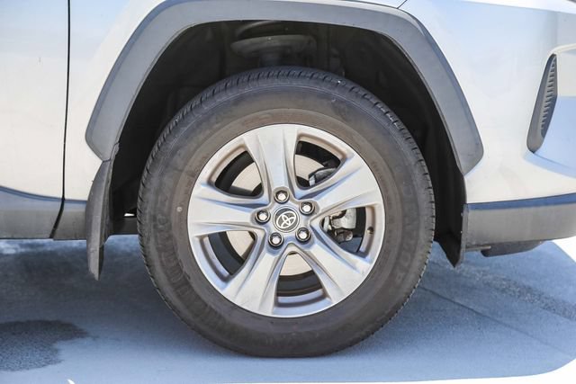 Used 2022 Toyota RAV4 XLE FWD image 14