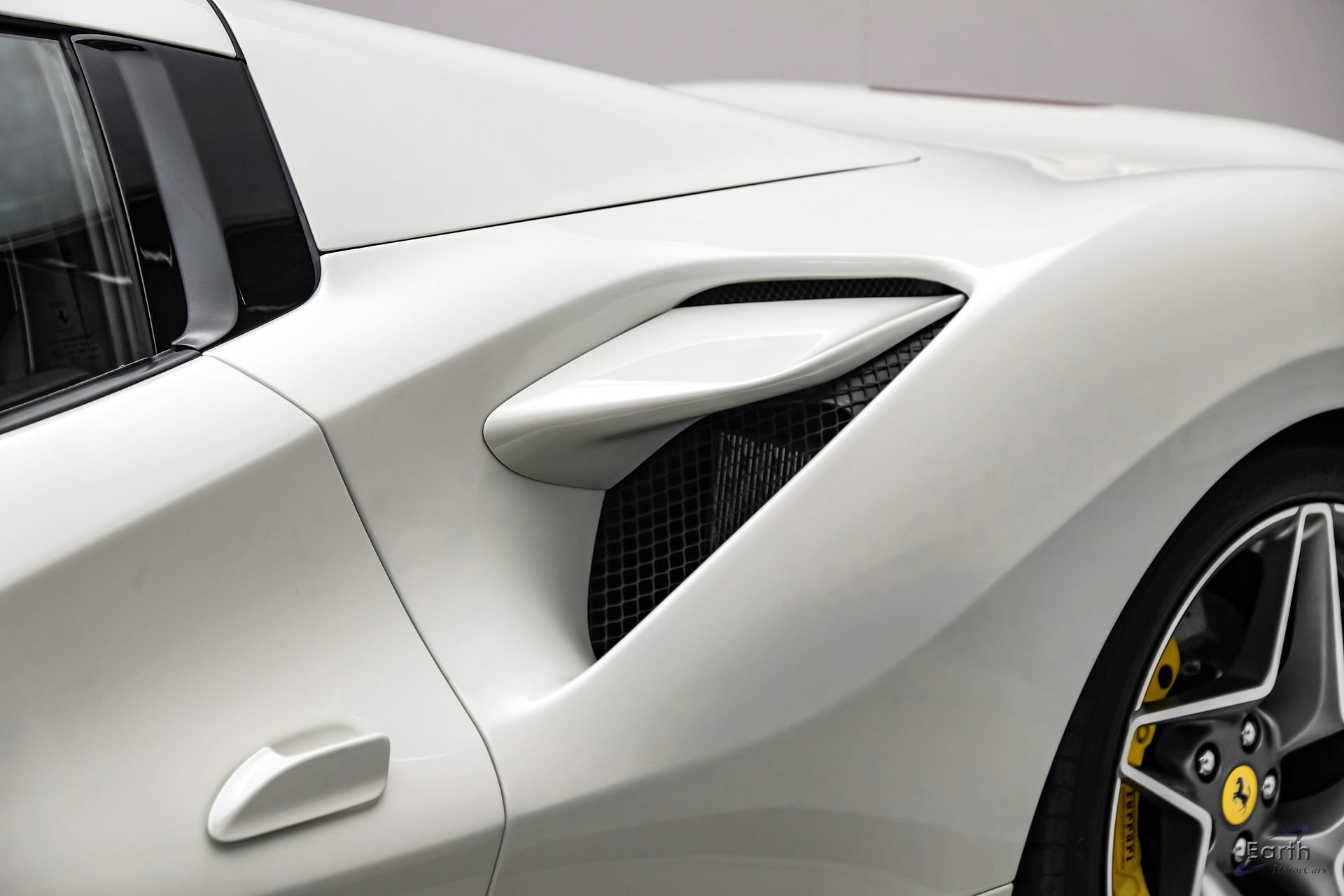 Used 2022 Ferrari F8 Tributo RWD image 44