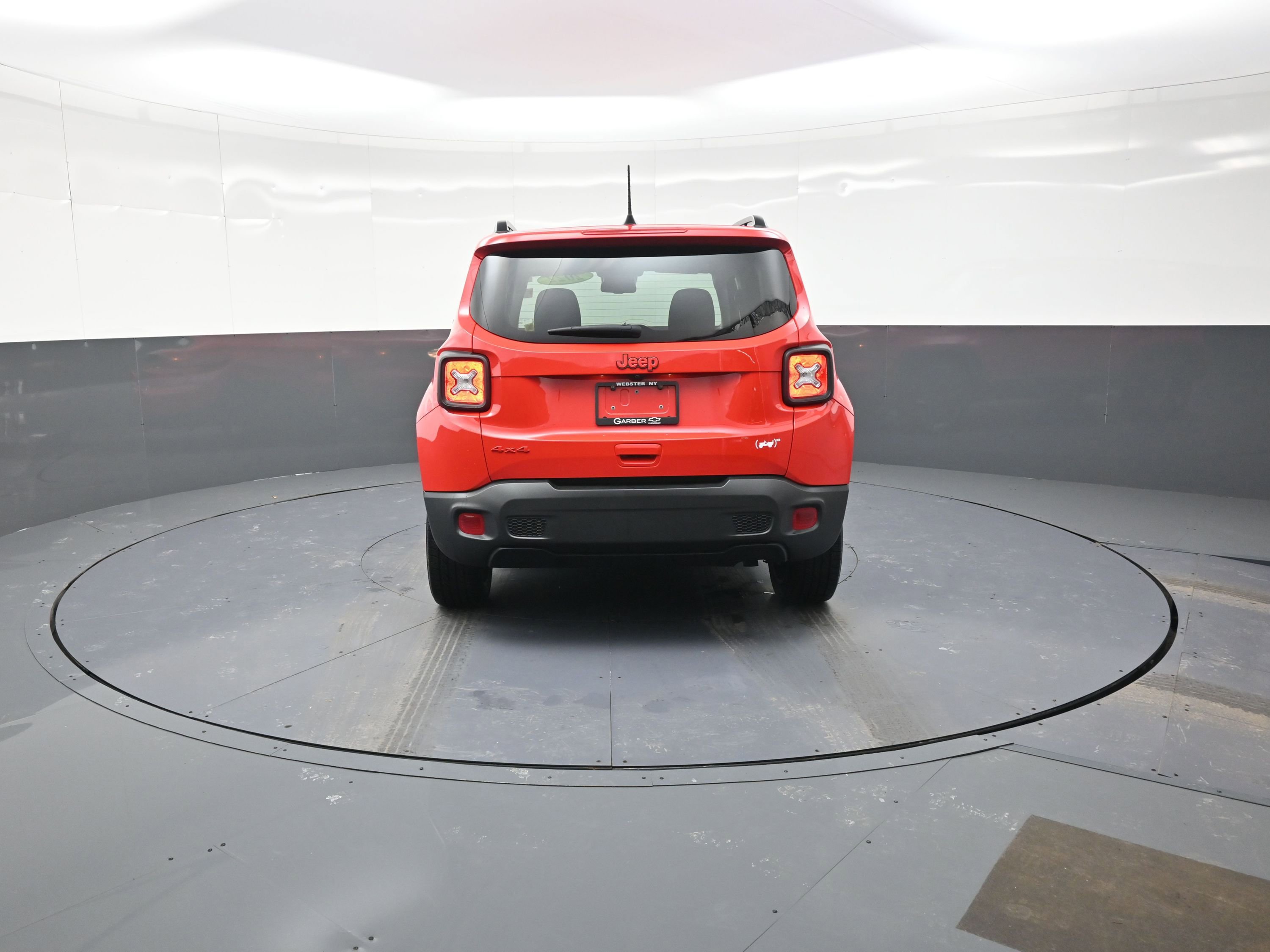 Used 2022 Jeep Renegade Latitude w/ Convenience Group image 4