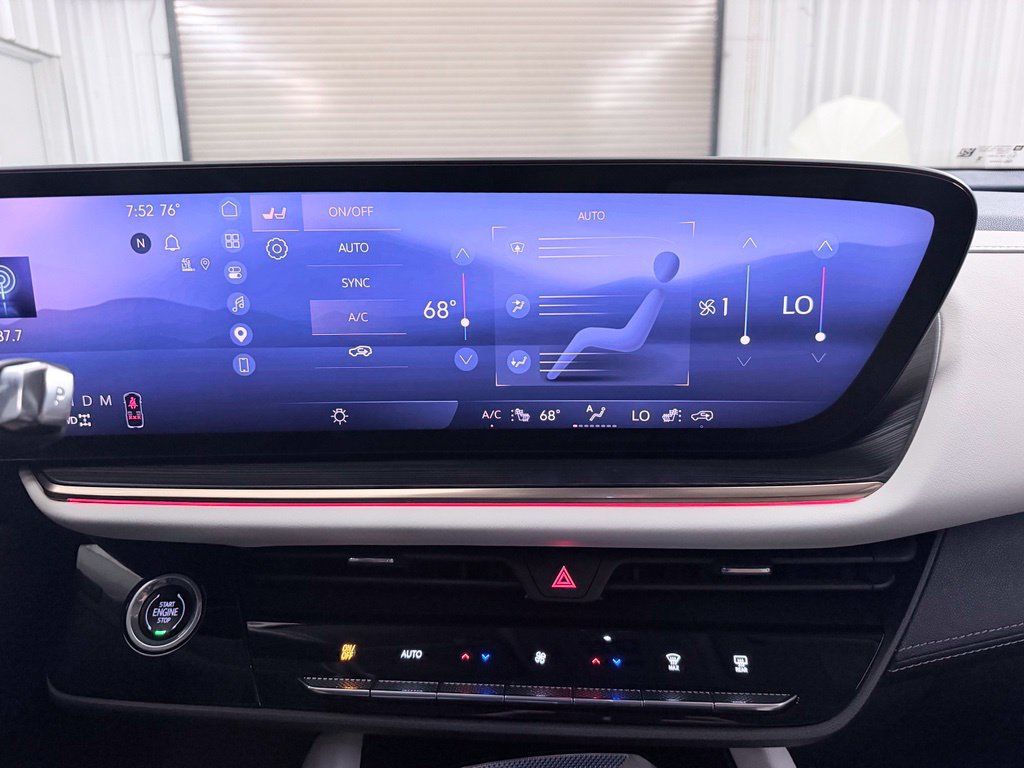 Used 2024 Buick Envision Avenir AWD/4WD image 29
