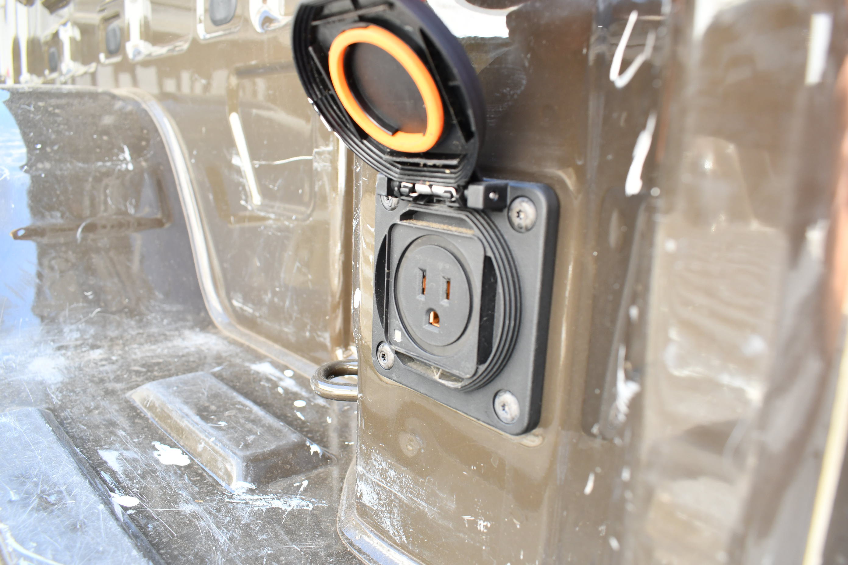 Used 2023 Chevrolet Silverado 1500 LT RWD image 9