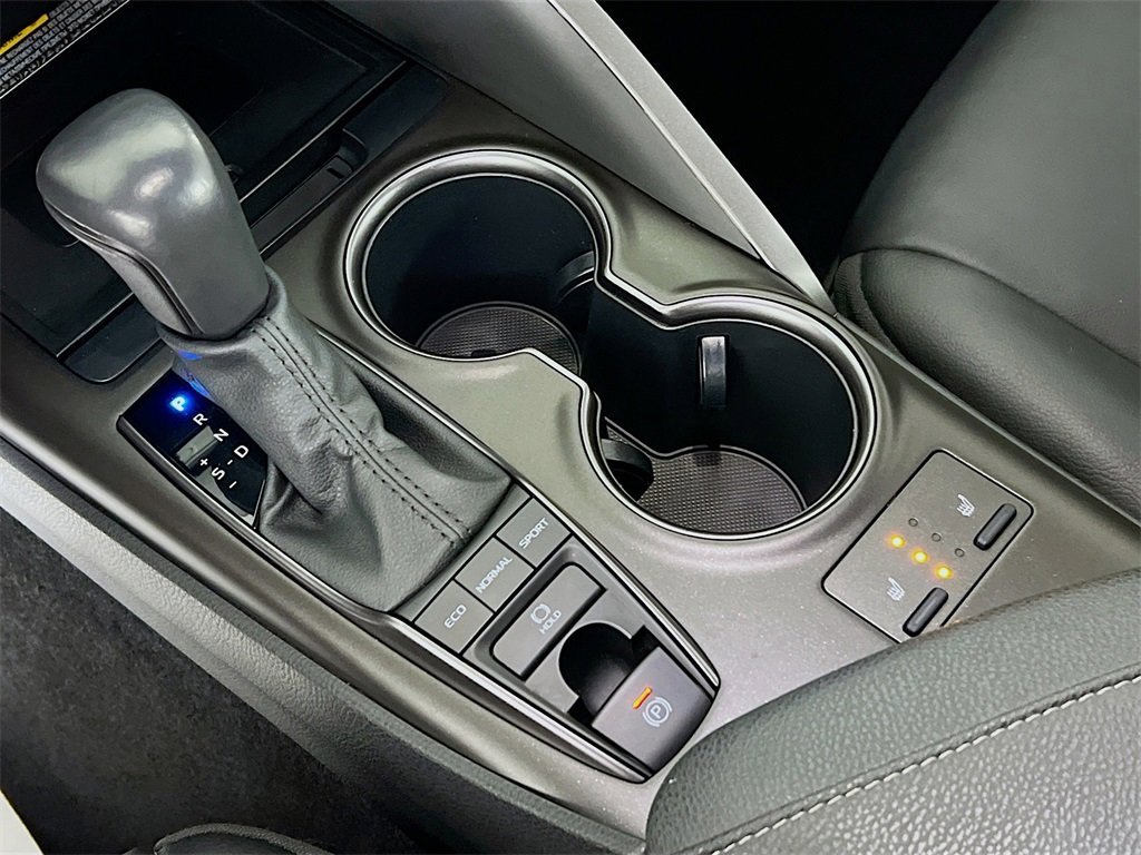 Used 2021 Toyota Camry XSE image 17