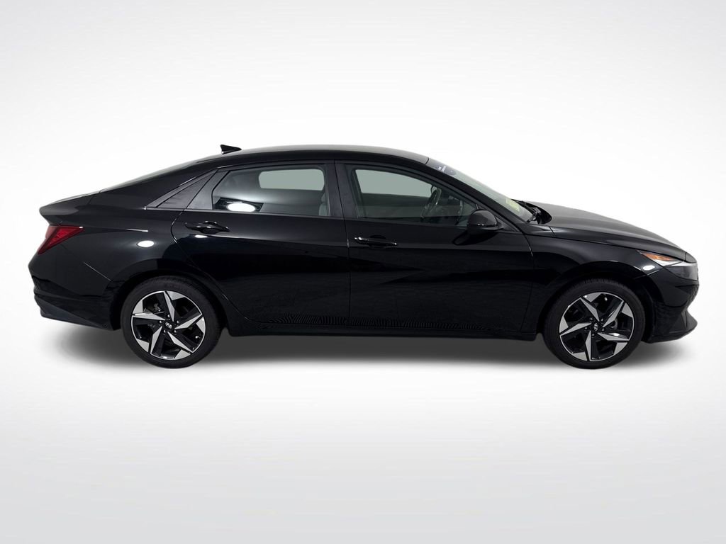 Certified 2023 Hyundai Elantra SEL w/ Convenience Package FWD image 2