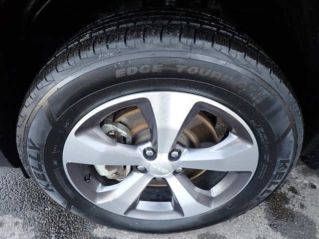 Certified 2022 Jeep Cherokee Limited w/ Mopar Interior Package image 11