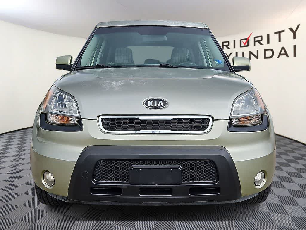 Used 2010 Kia Soul ! FWD image 2