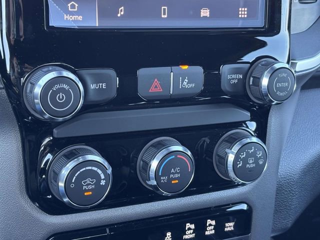 New 2026 RAM 1500 Express AWD/4WD image 23