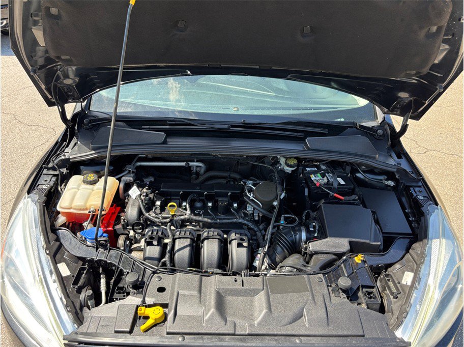 Used 2015 Ford Focus Titanium FWD image 42