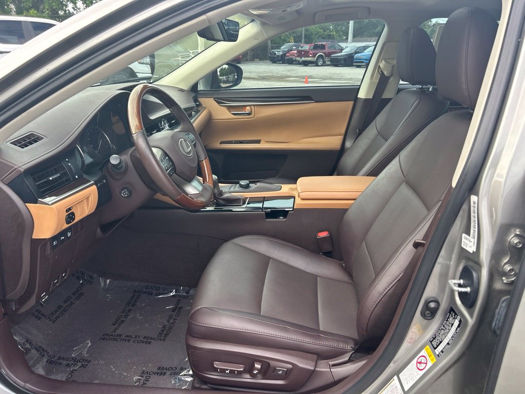 Used 2018 Lexus ES 350 w/ Premier Package FWD image 10