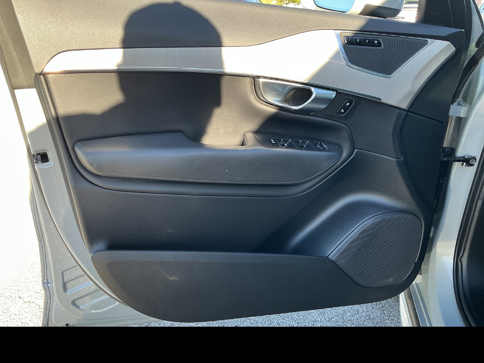 Certified 2025 Volvo XC90 B5 Core AWD/4WD image 10