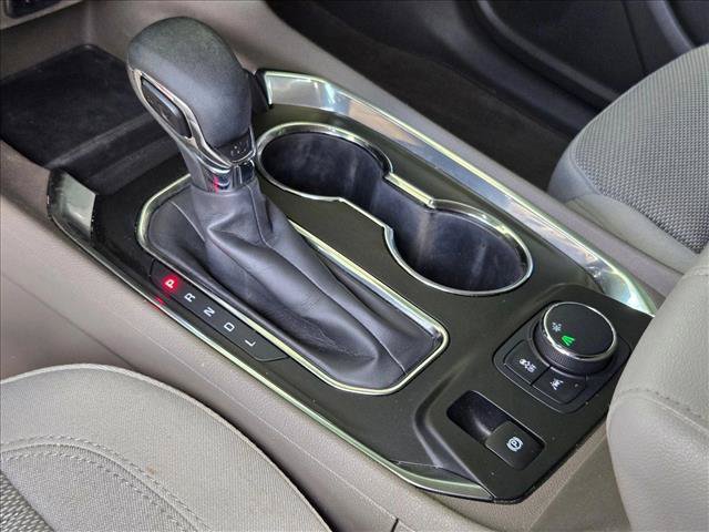 Used 2021 Chevrolet Traverse LT FWD image 16