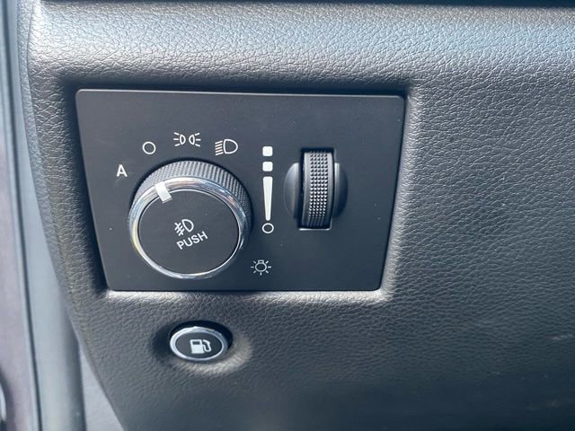 Used 2021 Jeep Grand Cherokee Laredo X image 17