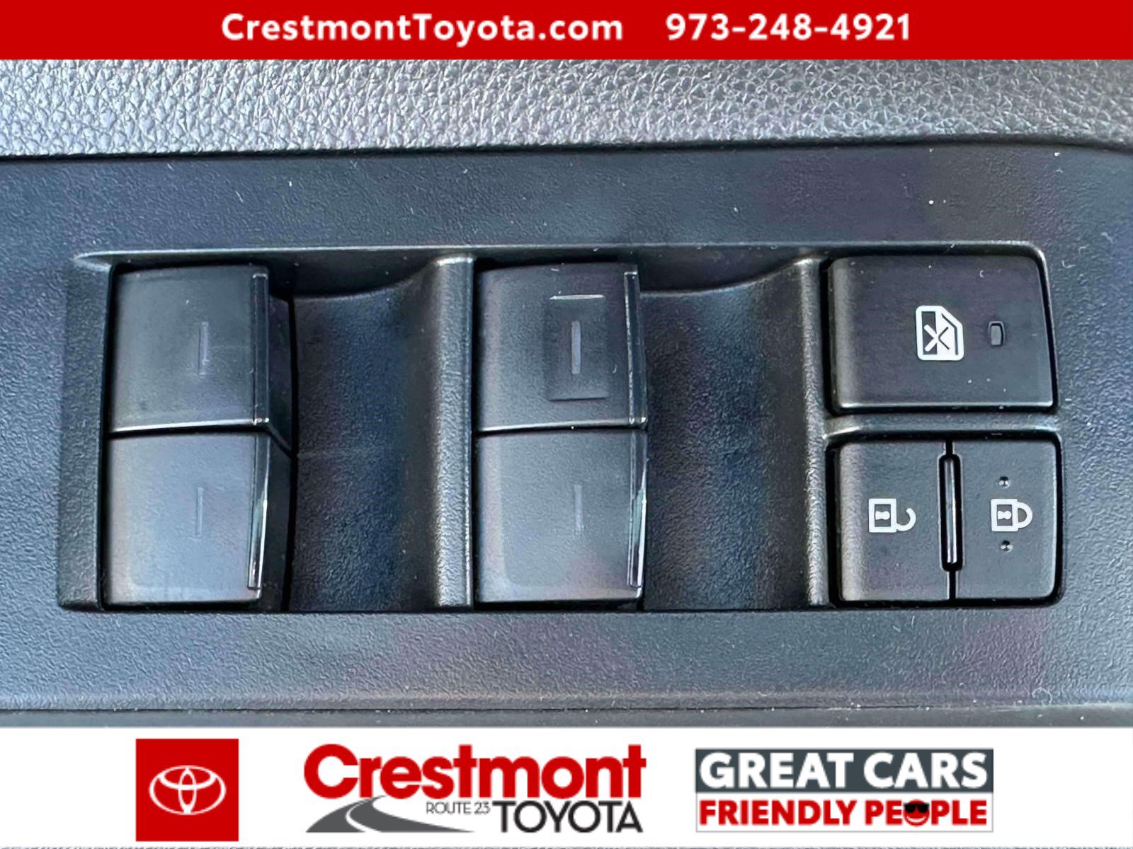 Certified 2023 Toyota Highlander XLE image 13