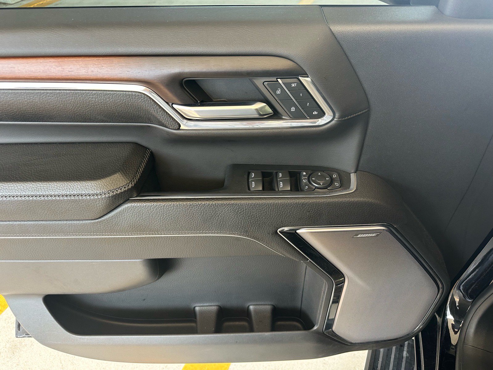 Used 2024 GMC Sierra 2500 Denali w/ Denali Reserve Package AWD/4WD image 18