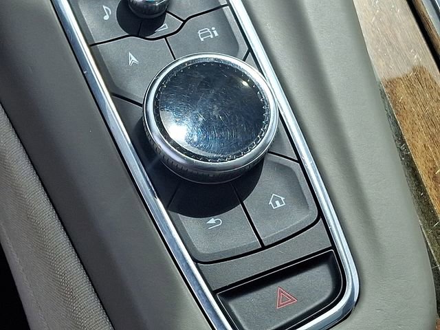 Used 2022 Cadillac Escalade Premium Luxury Platinum image 30