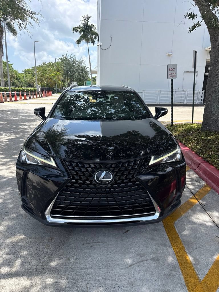 Used 2020 Lexus UX 200 w/ Accessory Package FWD image 5