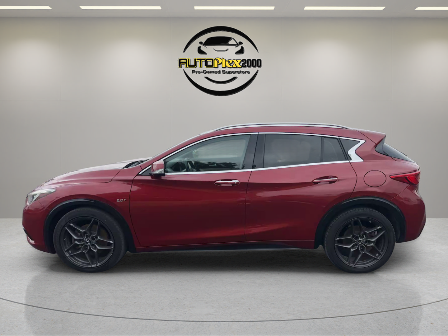 Used 2018 INFINITI QX30 Premium w/ Navigation Package FWD image 4