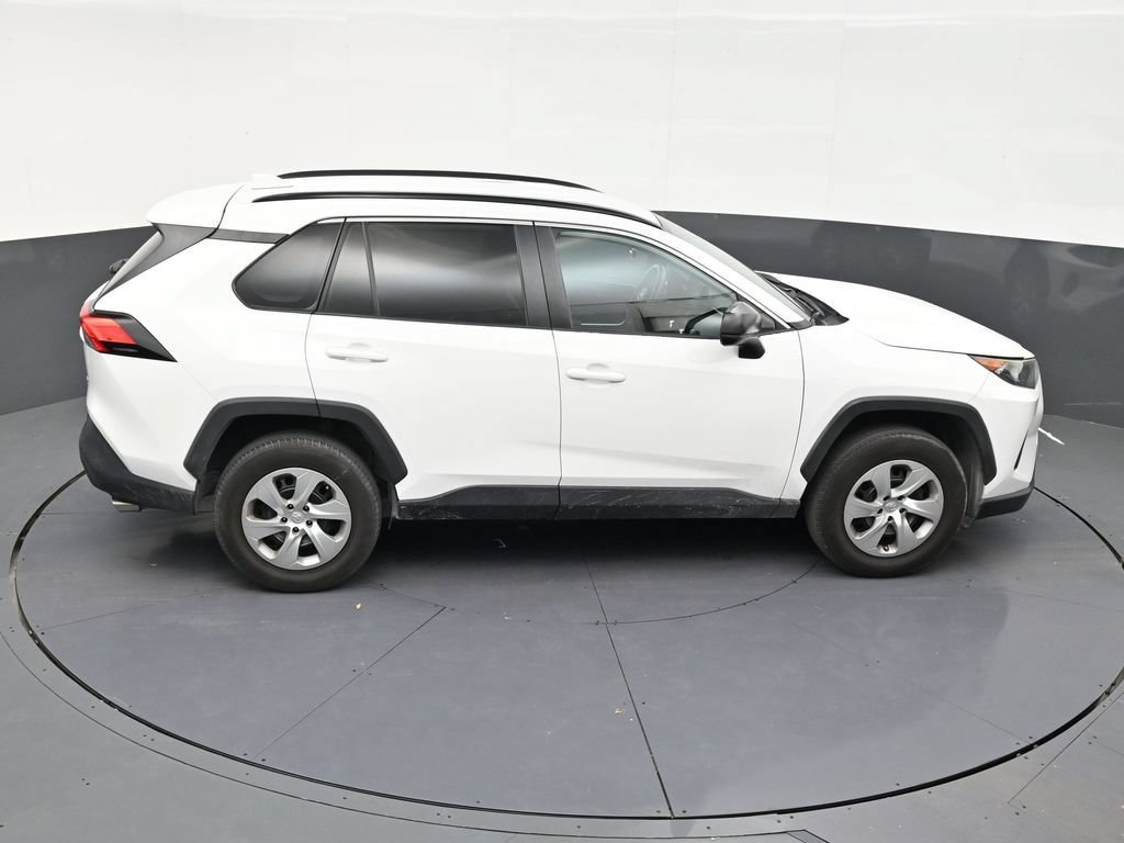 Used 2020 Toyota RAV4 LE FWD image 17