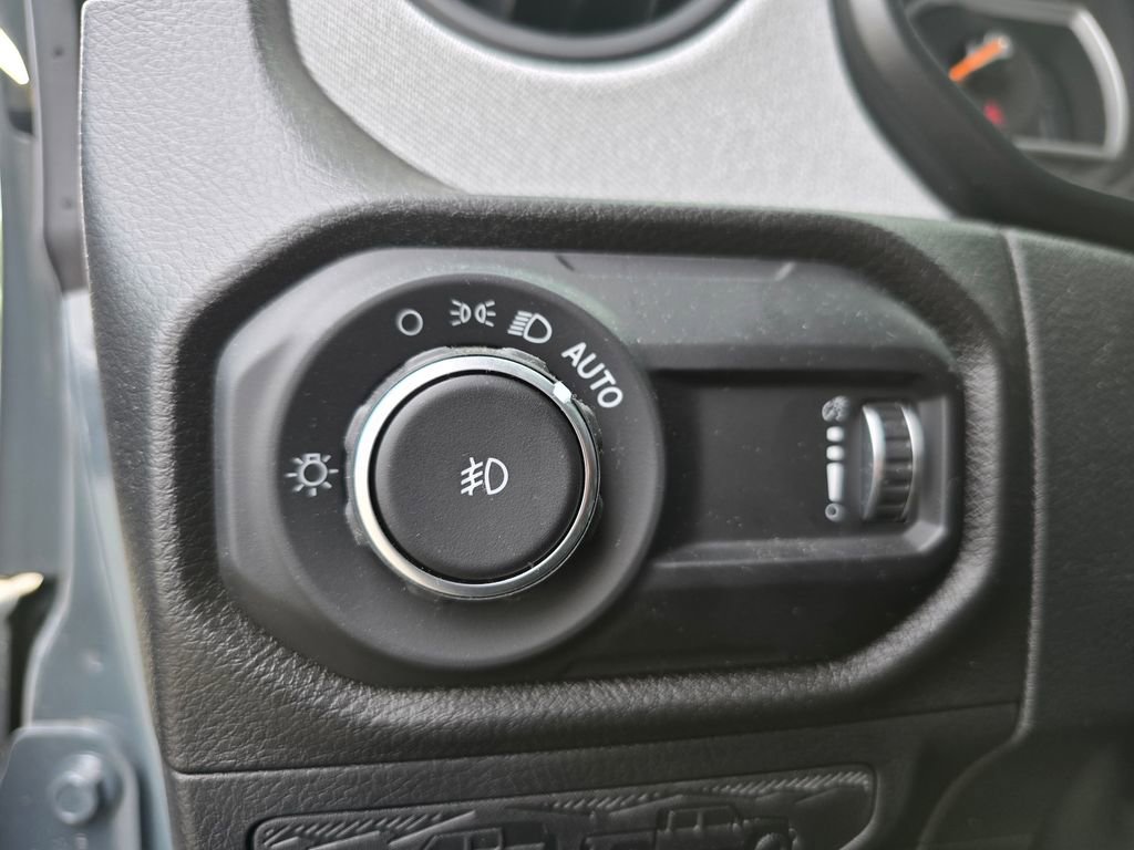 Used 2024 Jeep Wrangler Unlimited Sport AWD/4WD image 28