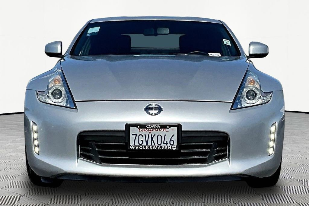 Used 2014 Nissan 370Z Coupe image 2