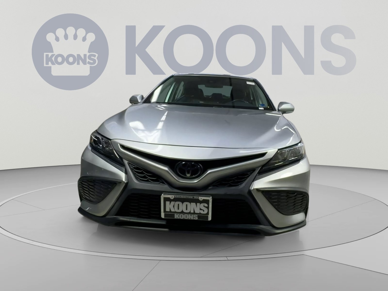 Used 2023 Toyota Camry SE FWD image 4