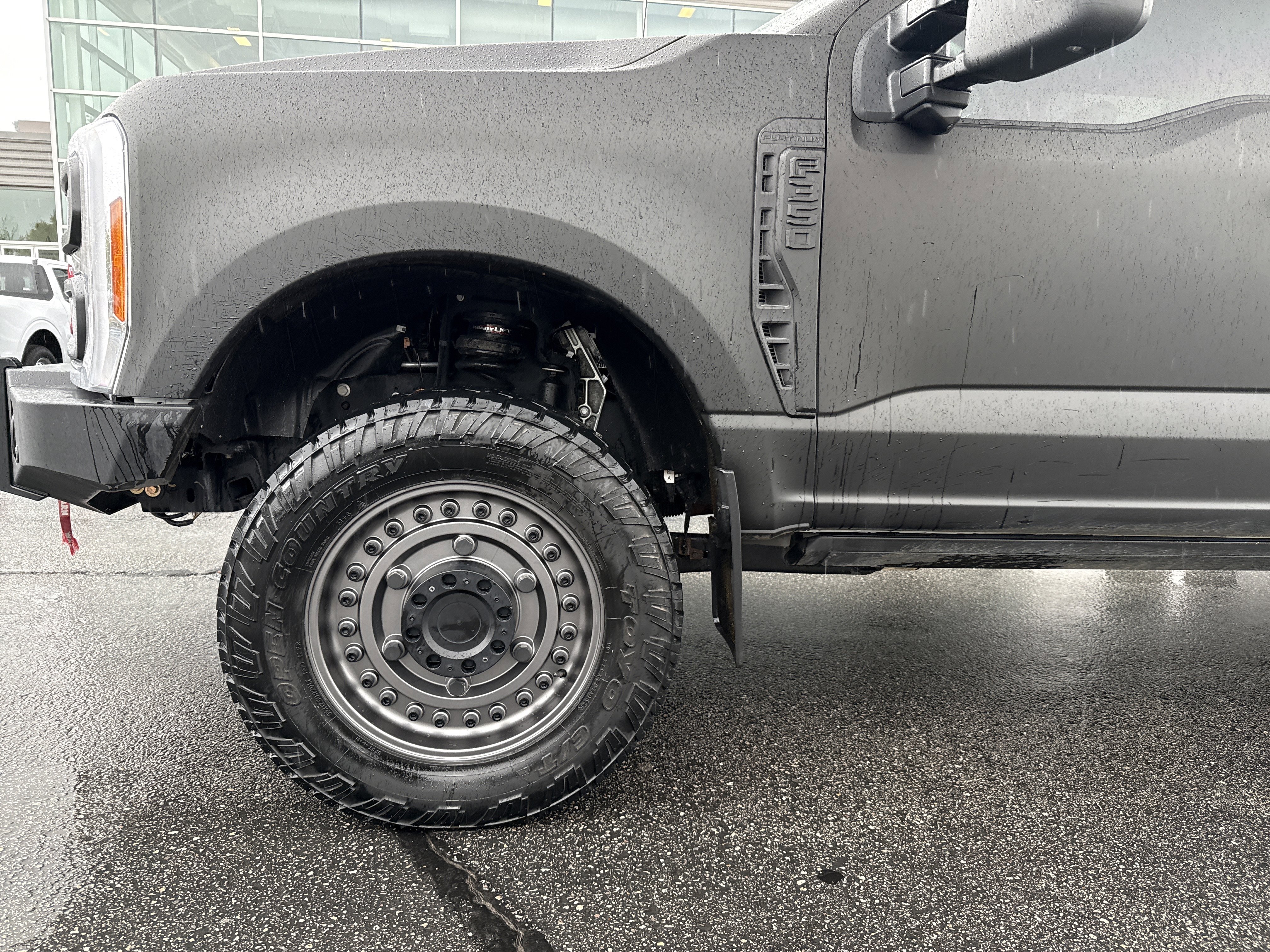 Used 2023 Ford F350 Platinum w/ FX4 Off-Road Package image 8