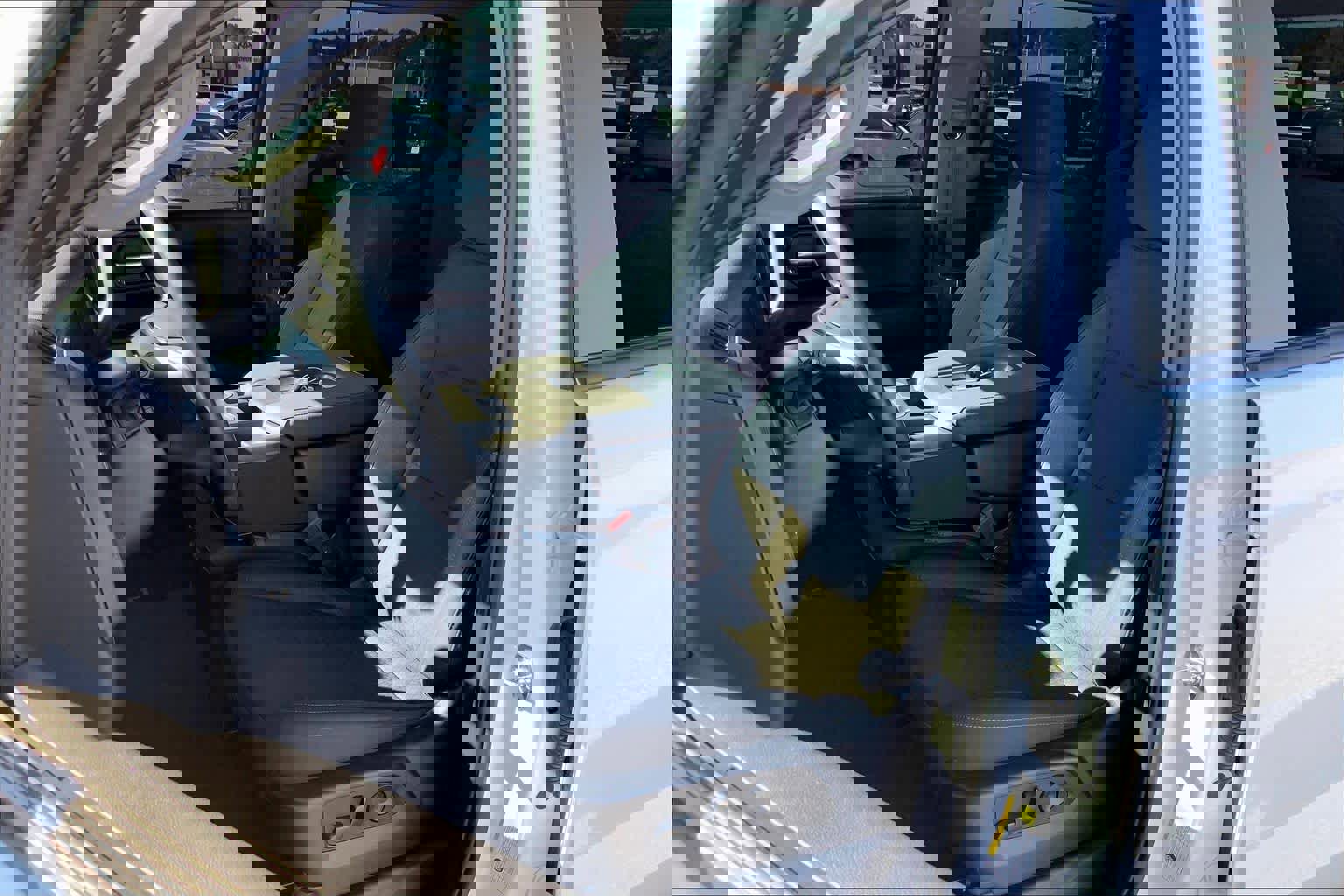 Used 2023 Chevrolet Silverado 1500 Custom image 7