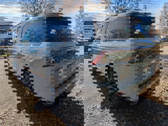 New 2025 Lincoln Navigator L Reserve w/ Jet Appearance Package image 2