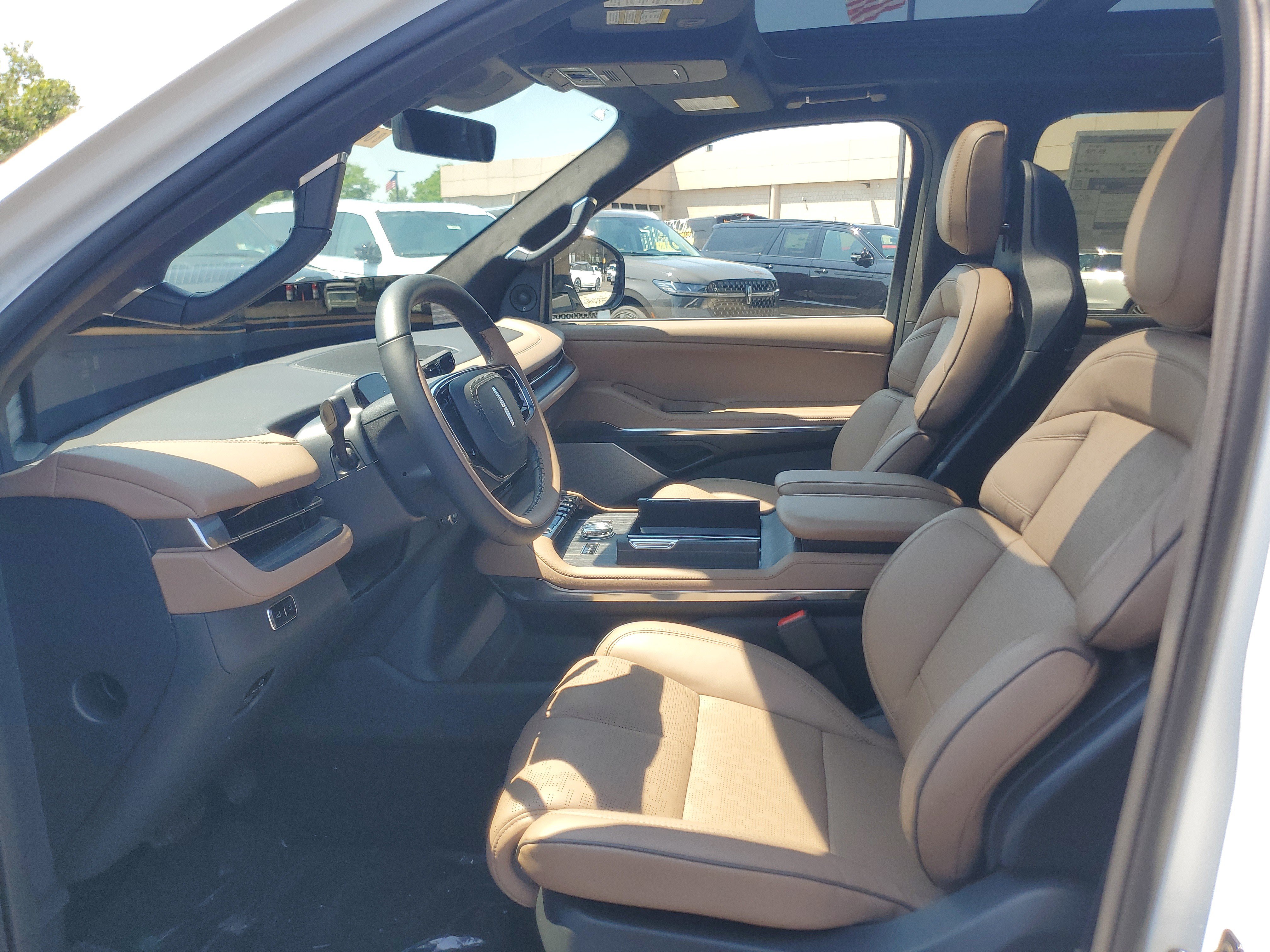 New 2027 Lincoln Navigator L Black Label AWD/4WD image 12