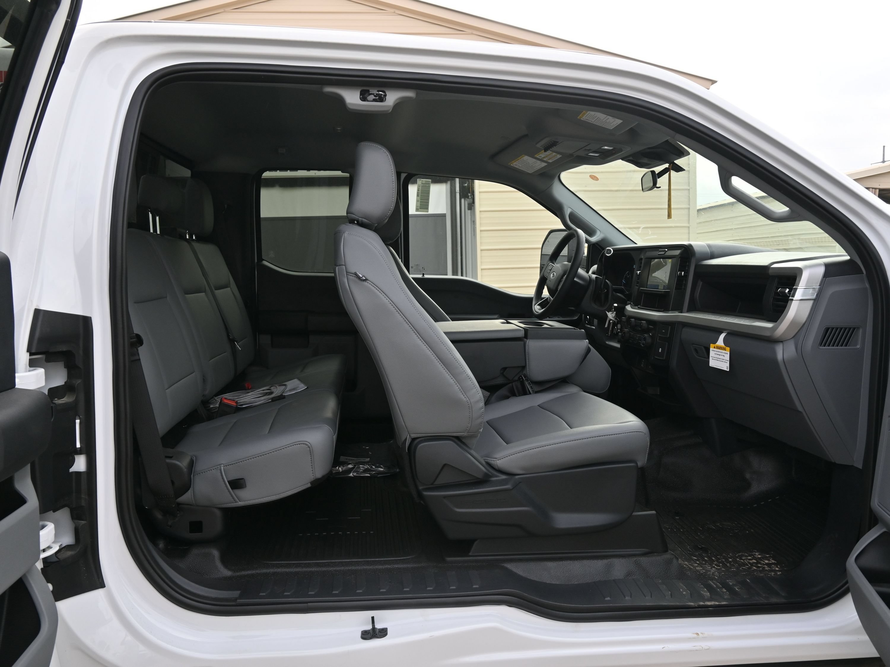 New 2026 Ford F550 4x4 Supercab Super Duty image 23