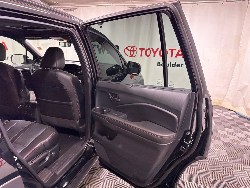 Used 2022 Honda Pilot TrailSport image 13