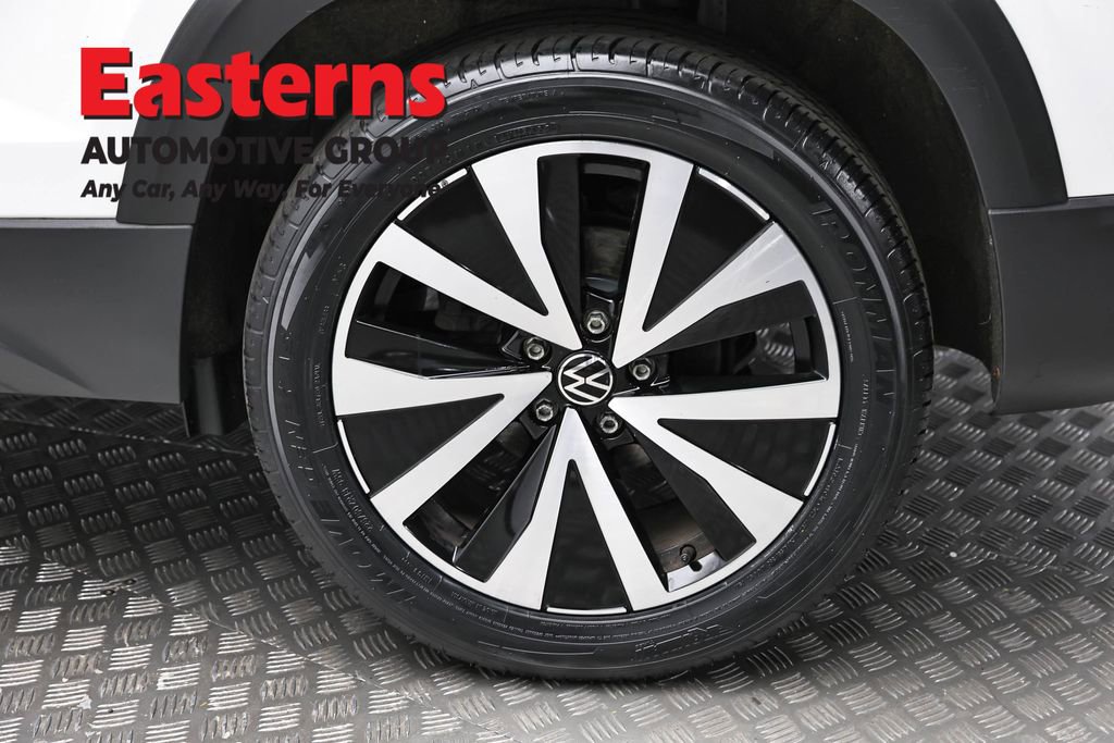 Used 2022 Volkswagen Taos SE AWD/4WD image 8