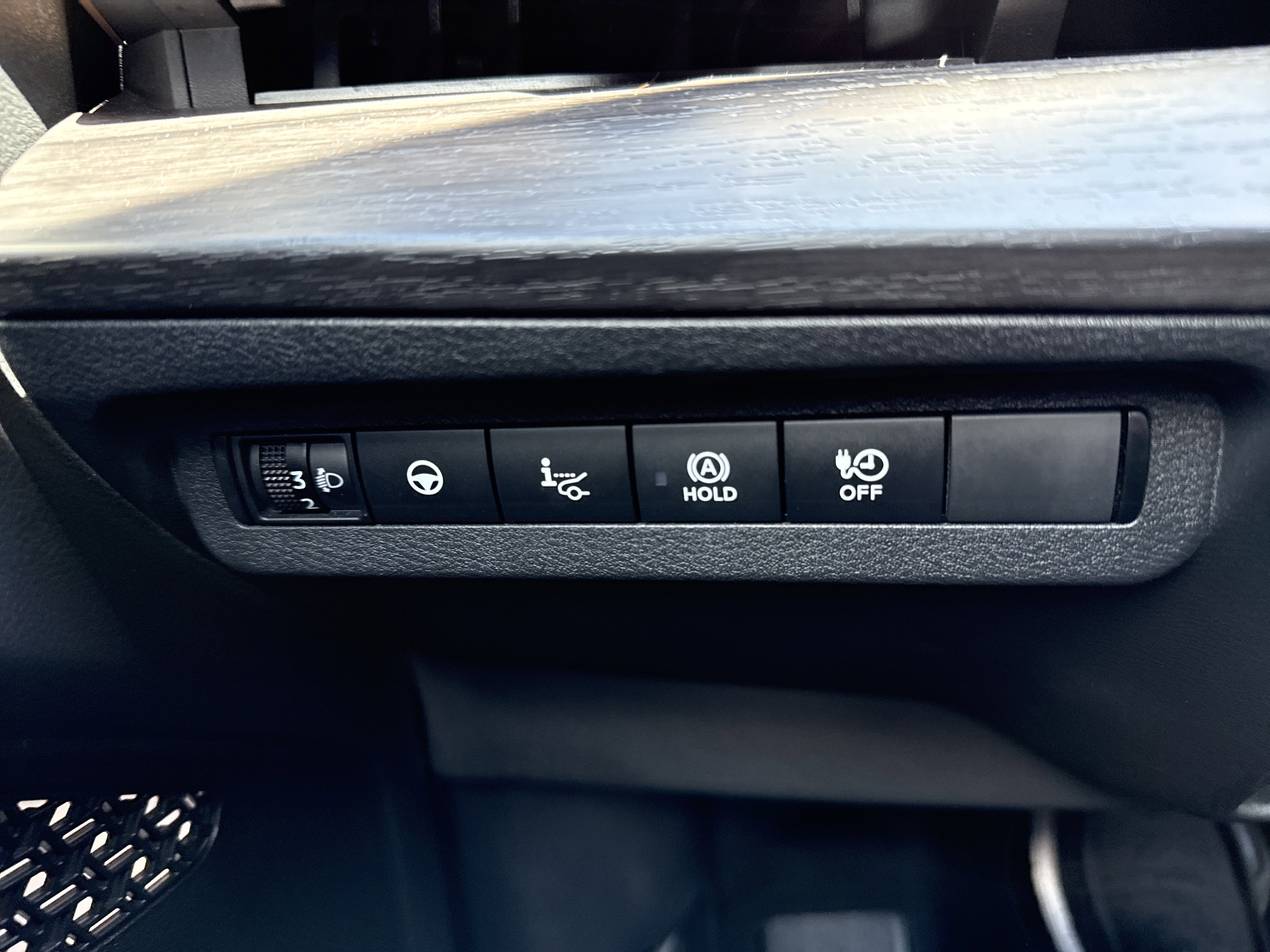 Certified 2024 Nissan Ariya AWD image 26