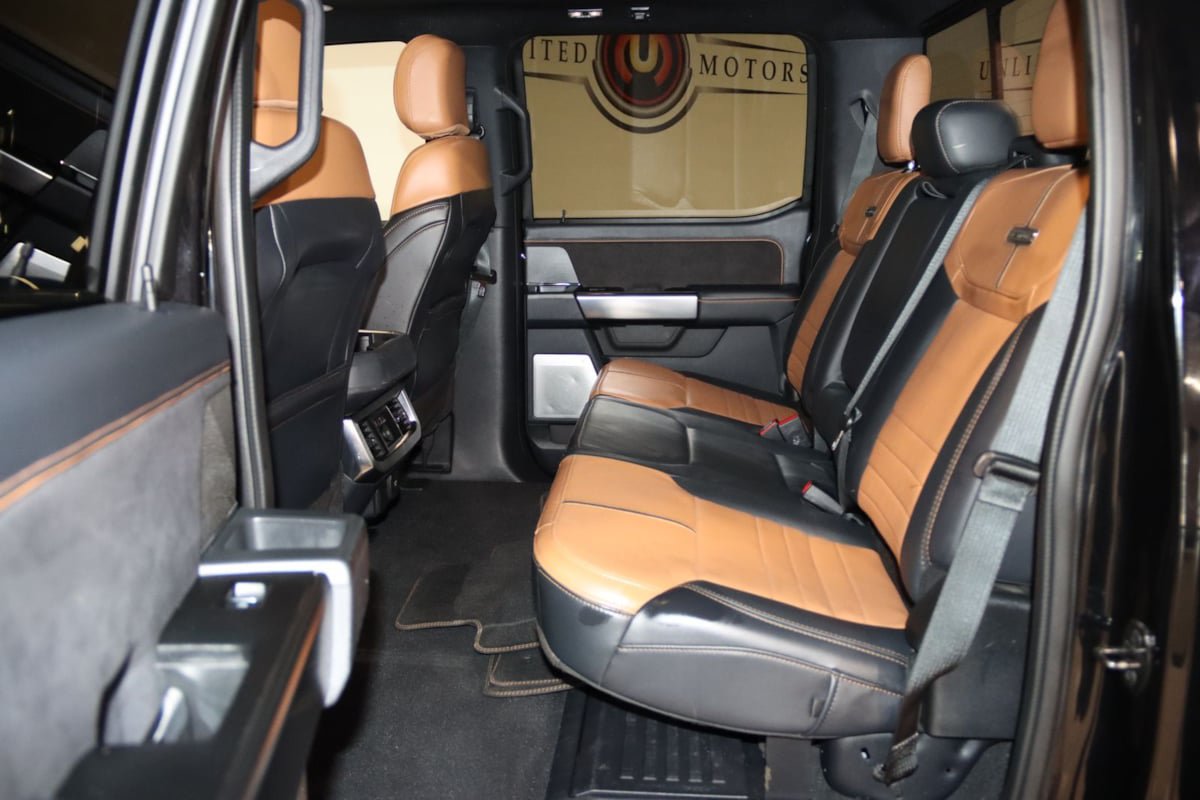 Used 2023 Ford F250 Platinum w/ FX4 Off-Road Package AWD/4WD image 64