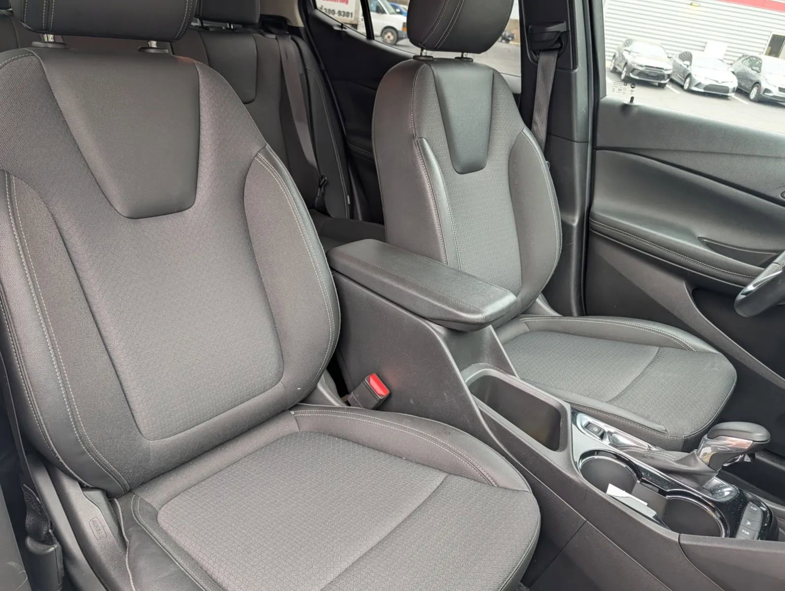 Used 2025 Buick Encore GX Preferred image 13
