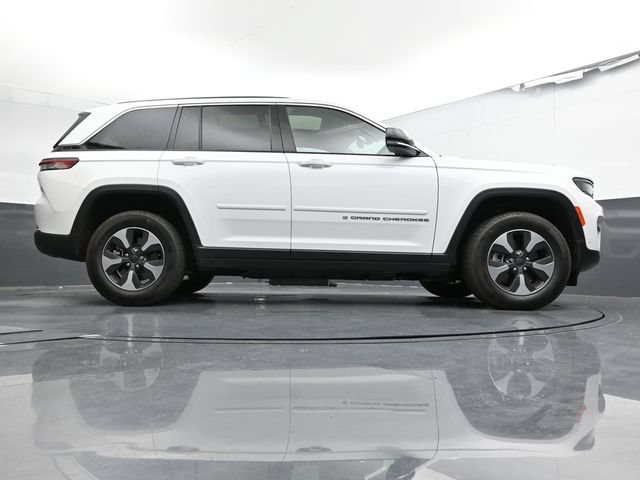 Used 2022 Jeep Grand Cherokee Limited 4xe w/ Luxury Tech Group II AWD/4WD image 47