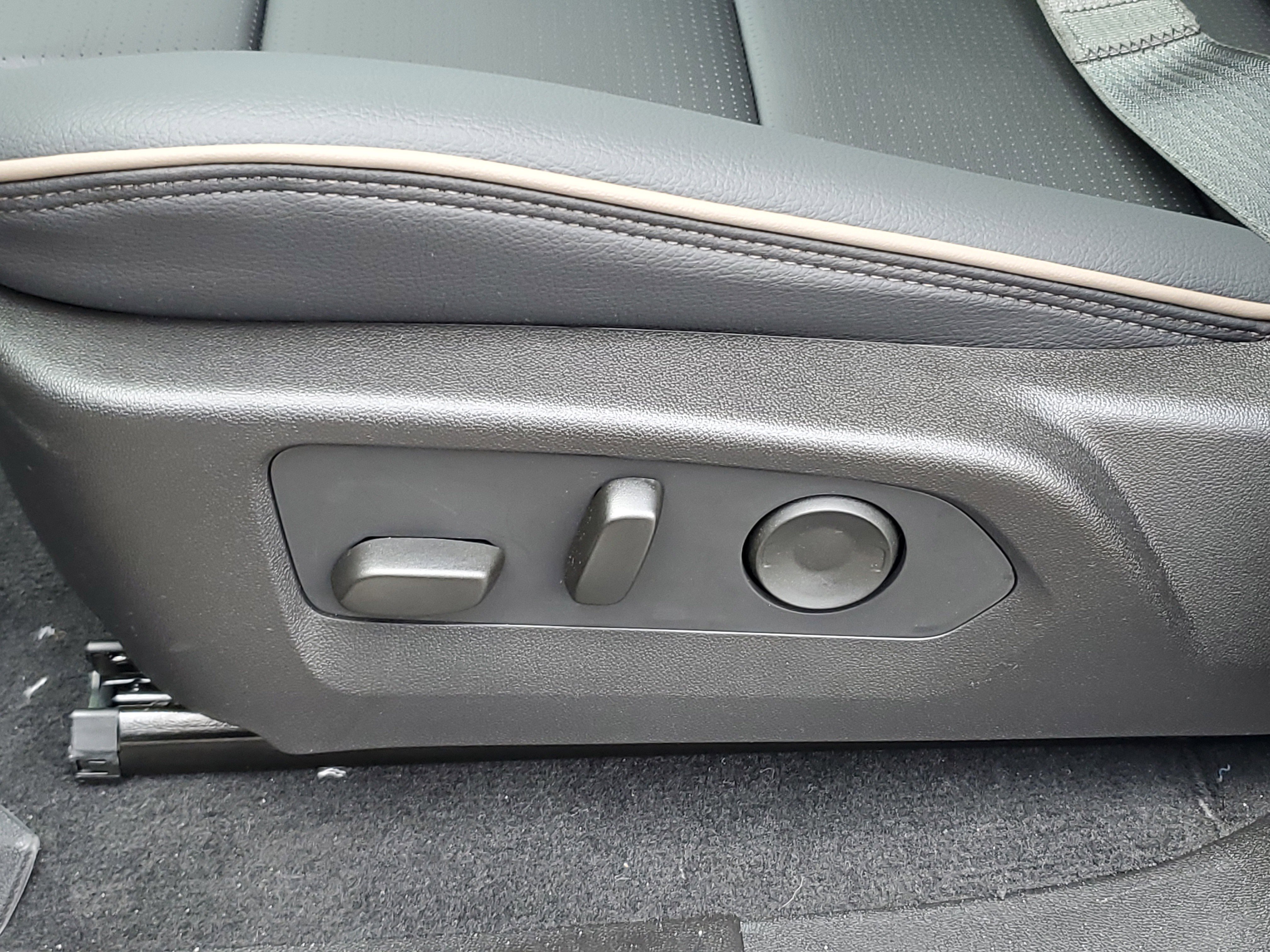 New 2026 GMC Canyon Denali image 28