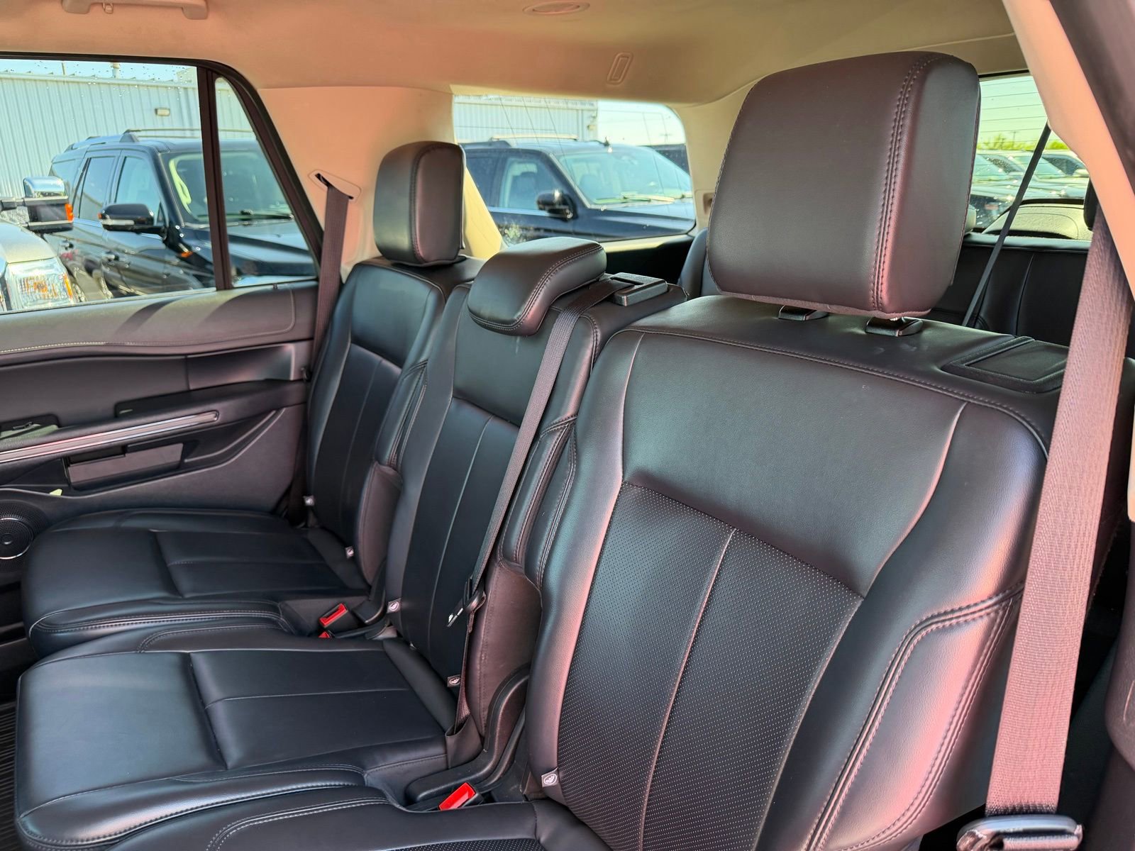 Used 2024 Ford Expedition XLT AWD/4WD image 15