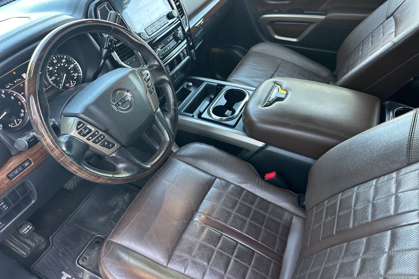 Used 2021 Nissan Titan Platinum Reserve w/ Moonroof Package RWD image 12